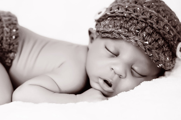 Kellen Newborn-9