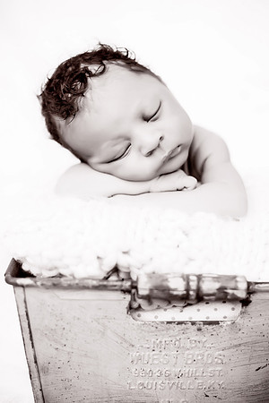 Kellen Newborn-111