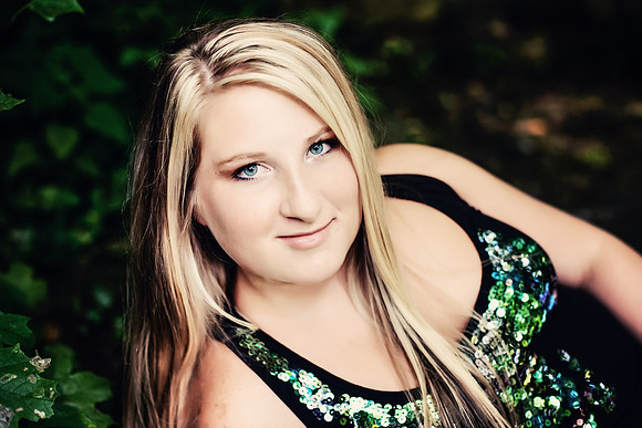 Alexis Senior Pictures-14
