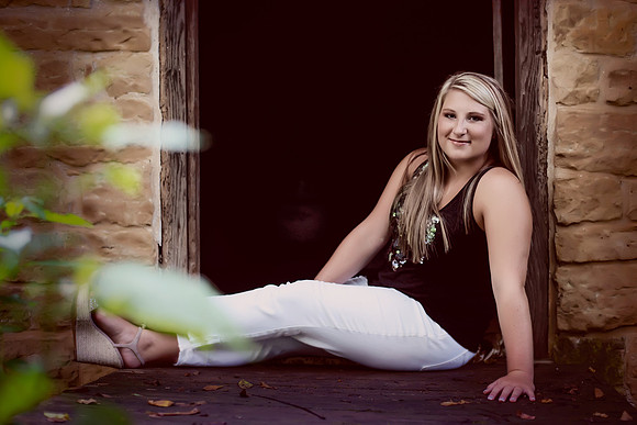 Alexis Senior Pictures-30