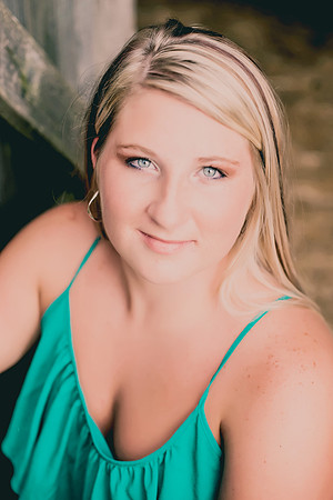 Alexis Senior Pictures-97