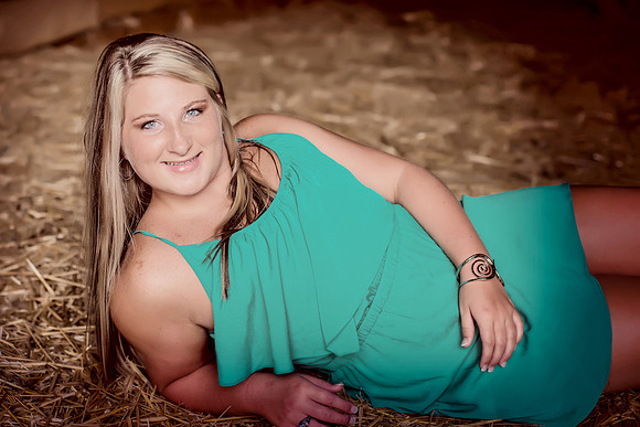 Alexis Senior Pictures-70