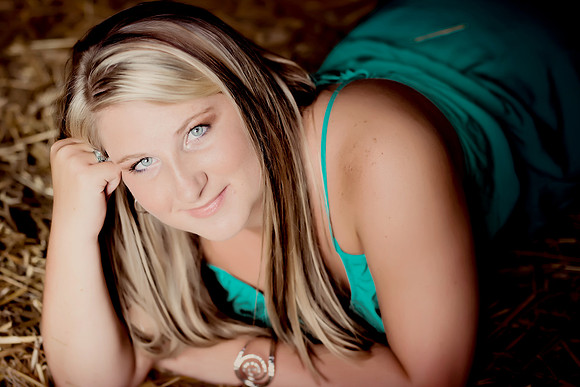 Alexis Senior Pictures-82