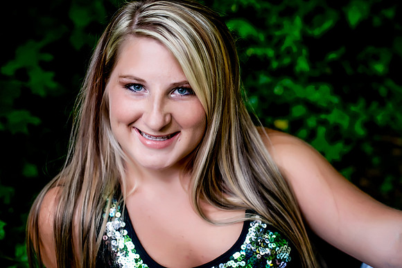 Alexis Senior Pictures-10