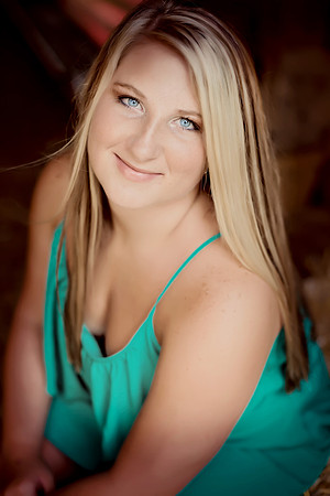 Alexis Senior Pictures-111