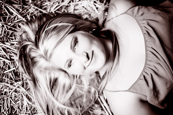 Alexis Senior Pictures-86