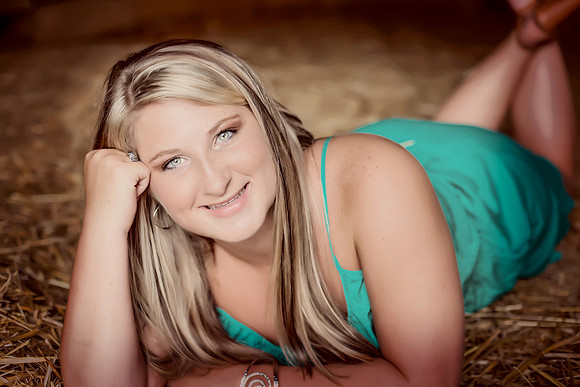 Alexis Senior Pictures-79