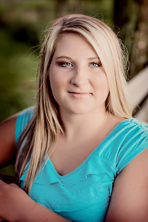 Alexis Senior Pictures-45