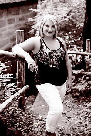 Alexis Senior Pictures-19