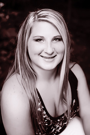Alexis Senior Pictures-3