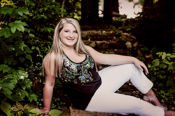 Alexis Senior Pictures-8