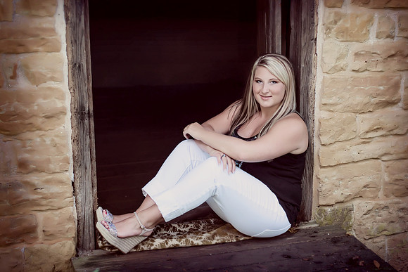 Alexis Senior Pictures-24
