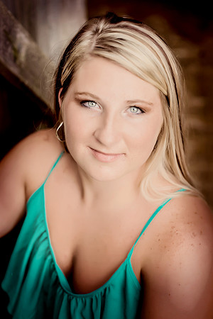 Alexis Senior Pictures-98